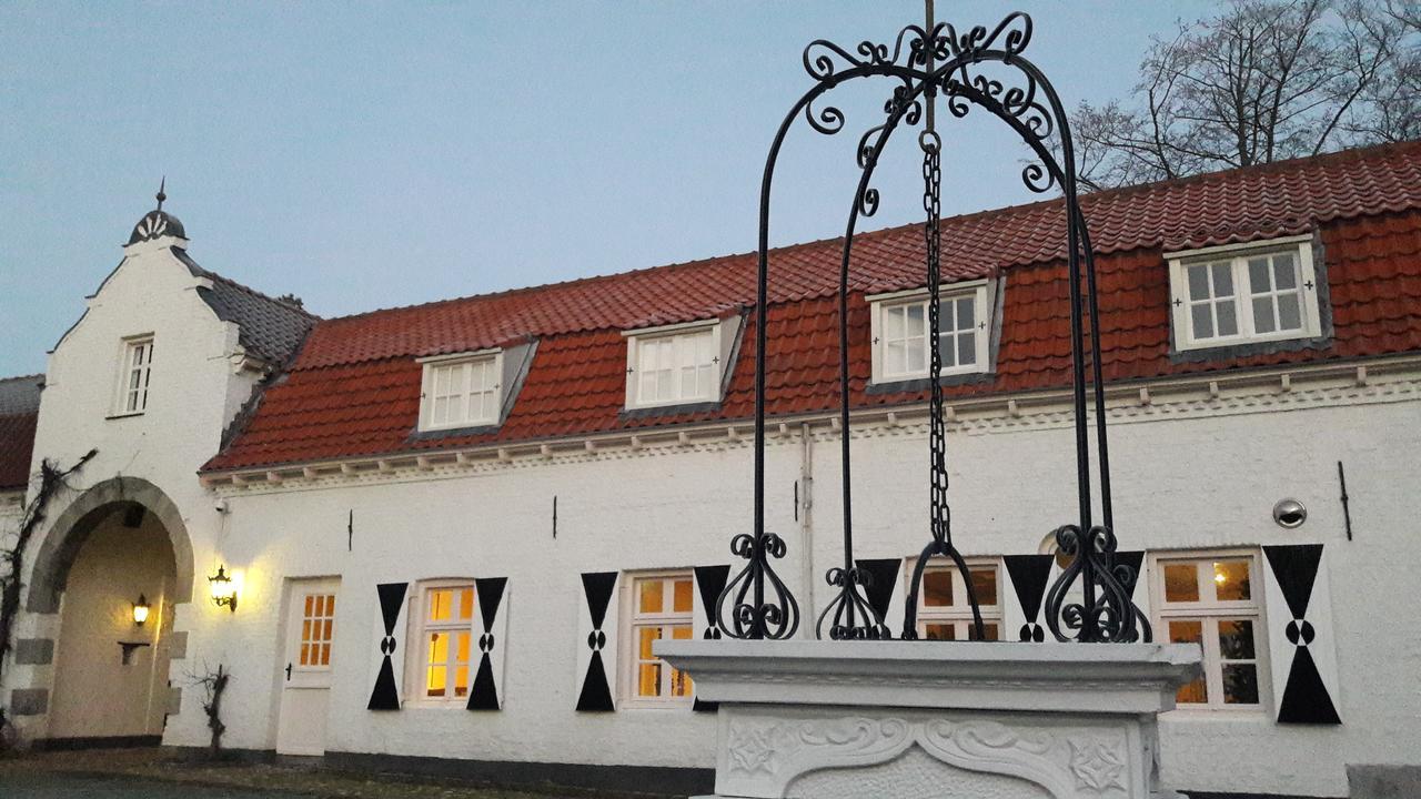 Bed and Breakfast Kasteel Aldenghoor à Haelen Extérieur photo